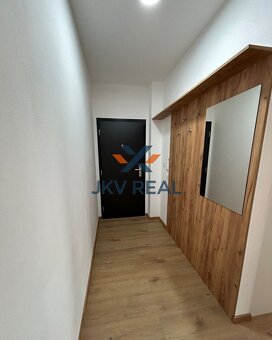 Krásny 2 izbový byt na prenájom s výhladom na hrad - 7