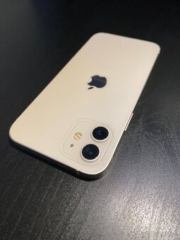 Predám iPhone 12 - 7