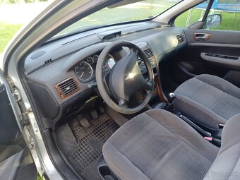 Predám Peugeot 307 combi, 2.0 HDi, 66 kW, r.v. 2003 - 7
