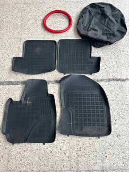 Kožené poťahy na Toyota Rav4 2002-2003 - 7