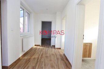 KOMPLETNE-NOVO PREROBENÝ DOM, STAČÍ SA IBA NASŤAHOVAŤ, HALIČ - 7