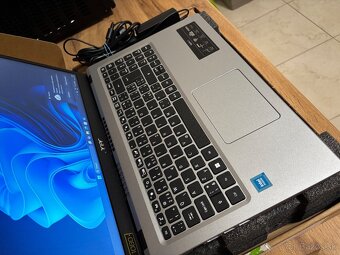 /15.6"/Acer/Notebook/4GB RAM DDR5/128GB NVMe SSD/Intel HD 2 - 7