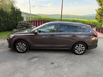 Hyundai i30 CW 1,6 CRDI Family - 7