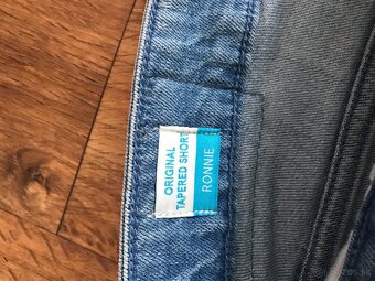 TOMMY HILFIGER originál jeansove/capri nohavice L/XL - 7