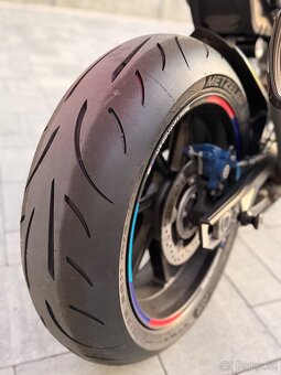 BMW M1000R - 7