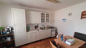 Dom s dvomi garážami Čerenčany - 7