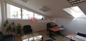 Prenájom: komerčný priestor 28 m2, v centre B. Bystrice, Nám - 7