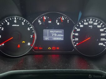 KIA Carens - 7