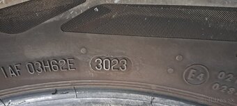 Predám 4ks pekné letné 235/55r18-104V Continental - 7