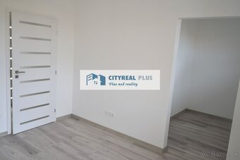 NA PREDAJ NADŠTANDARDNÁ NOVOSTAVBA S TERASOU A DVOJGARÁŽOU - 7