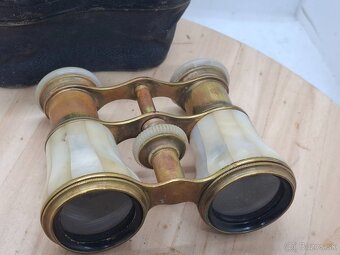 Predám funkčný perleťový divadelný dalekohlad Chevalier Fabt - 7