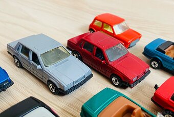 Staršie Matchbox autíčka - 7