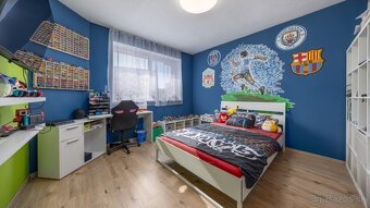 NA PREDAJ PODPIVNIČENÝ RODINNÝ DOM V OBCI KOSTOLNÉ KRAČANY - 7