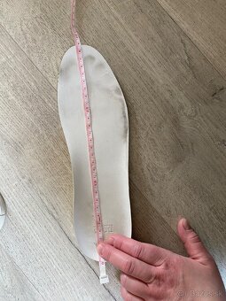 Predám biele kožené tenisky Hugo Boss - 7