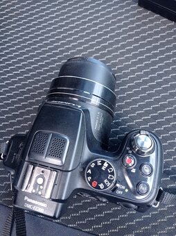 Panasonic DMC FZ 200 - 7