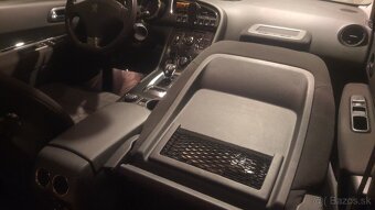 Peugeot 3008 Hybrid4 - 2.0 Diesel 4X4 - 7