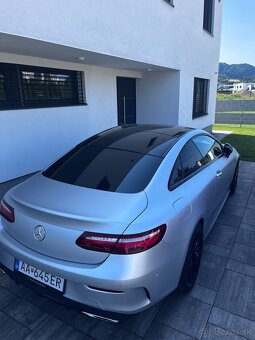 Predám Mercedes E300 Coupe , 2.0 Benzín 180KW AMG paket - 7