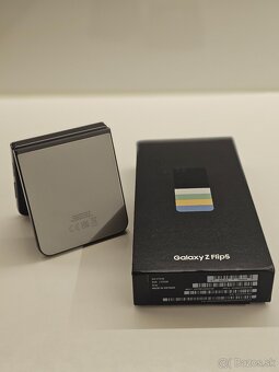 Samsung Galaxy Z Flip5 - 7