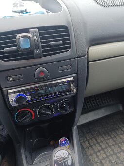 Renault clio II - 7