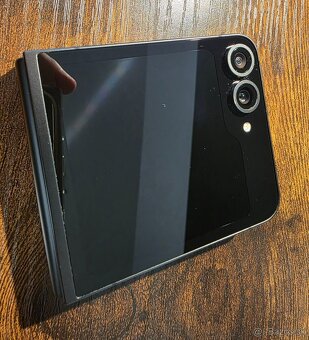 Samsung Galaxy Z Flip6 12GB/256GB - 7