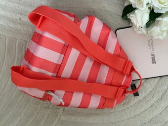 Plazovy Cooler ruksak Victoria’s Secret - 7