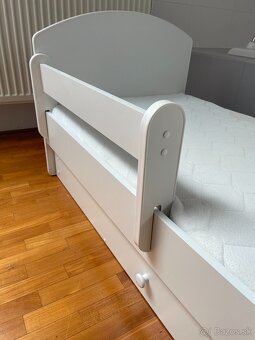 Predám skriňu, posteľ a komodu Ballerina - 7