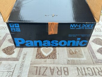 Retro VHS video prehrávač - 7