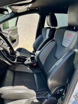 Ford Focus Combi 2.0 EcoBoost ST - 7