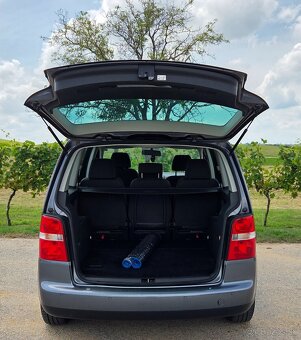 Volkswagen Touran 2.0 FSI 110KW/150 koní R.V.07/2006 - 7