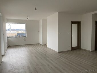 Moderný rodinný dom s možnosťou vlastného prispôsobenia - 7