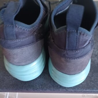 Predám botasky Nike v.40,5 - 7