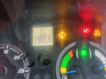 Traktor NEW HOLLAND T7.270 Auto Command™ ECO CVT - 7