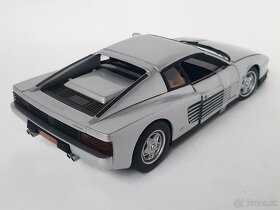 1:18 - Ferrari Testarossa (1984) - Hot Wheels Elite - 1:18 - 7