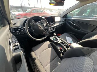 Hyundai i30 1.5 DPI POJAZDNÉ, 2025, NAVI, 2tkm, 74 kw - 7
