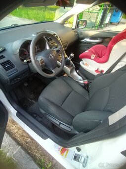 Auris 1,6 valvematic - 7