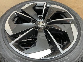 ŠKODA OCTAVIA IV NOVÁ ZIMNÍ COMET 225/45/18 95V DOT2024 - 7