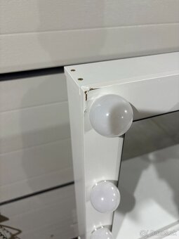 Toaletný stolík Hollywood s LED osvetlením - 7