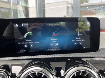 Mercedes-Benz A 180 sedan - 7