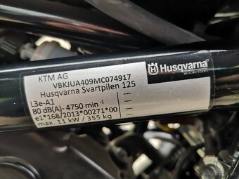 HUSQVARNA SVARTPILEN 125 - 7