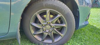 Toyota Auris. - 7