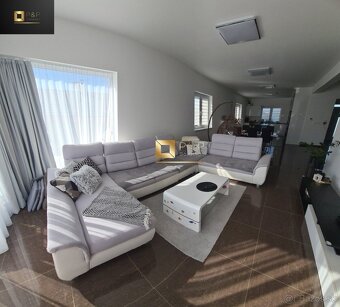 Na predaj 2 - dvoj podlažný rodinný dom - Chrastné - 7