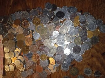 Mince rôzne. Bankovky. - 7