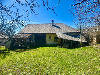 Rodinný dom s veľkým pozemkom a potenciálom – Nevoľné - 7