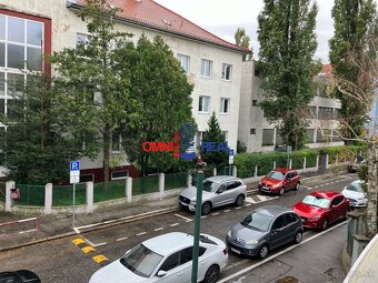 BEZ PROVÍZIE - Pekná zariadená kancelária 24 m 2, Koceľova - 7