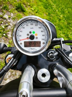 Moto Guzzi V9 BOBBER - 7