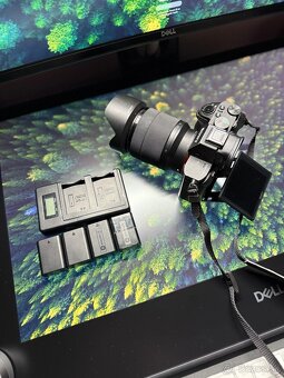 Sony A7 II + objektív 28-70 + 3 záložné baterky + charger - 7