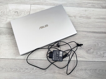 notebook Asus - 15.6", Ryzen 5 3500u, RX Vega, SSD, FHD, W1 - 7