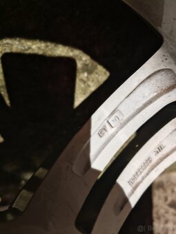 Predám sadu elektrónov R18 - 7