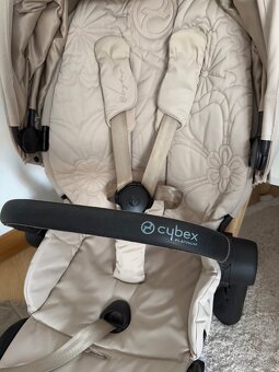 Cybex priam 4.0 simply flowers beige poťah + fusak - 7
