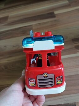 Lego Duplo hasičská stanica 10903 - 7